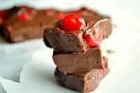 Chocolate-covered-cherry-fudge4